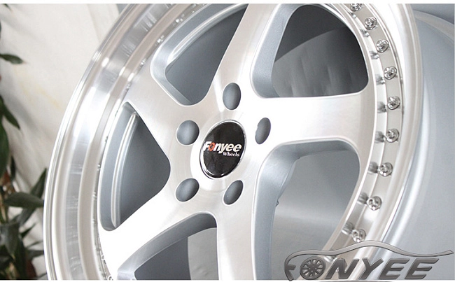картинка Новые диски Rotiform TMB Flat R19 5х120 ET35 J8,5 серебро магазин  StreetTuning 