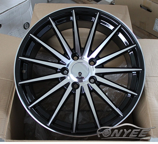 картинка Новые диски Vossen VFS2 Replica R19 5X114,3 ET40 J8,5 черный глянец + серебро магазин  StreetTuning 