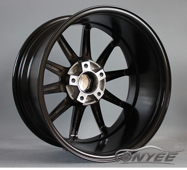 картинка Новые диски Vossen VFS1 Replica R18 5X112 ET40 J9,5 черный глянец + серебро магазин  StreetTuning 