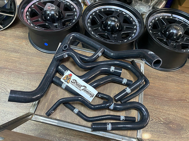 картинка Патрубки системы охлаждения для Honda Civic D15B EK3 96-98 9 шт, черные магазин  StreetTuning 