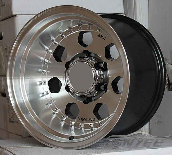 картинка Новые диски Daytona R16 6х139,7 ET-44 J10 серебристые магазин  StreetTuning 