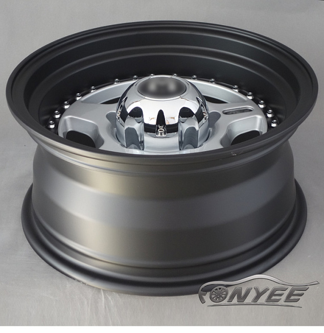 картинка Новые диски MVF-955 R15 5X139,7 ET-10 J7 черные матовые + серебро магазин  StreetTuning 