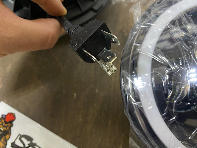 картинка Фары светодиодные 7 дюймов 80W TheBestPartner на ВАЗ 2101, 2102, ЛАДА магазин  StreetTuning 