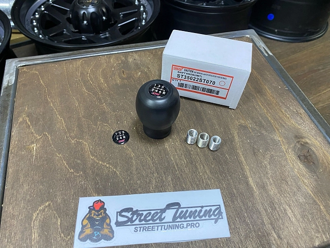картинка Ручка КПП STI для Subaru OEM: ST35022ST070 "черная" 5-6MKПП тип 2 магазин  StreetTuning 