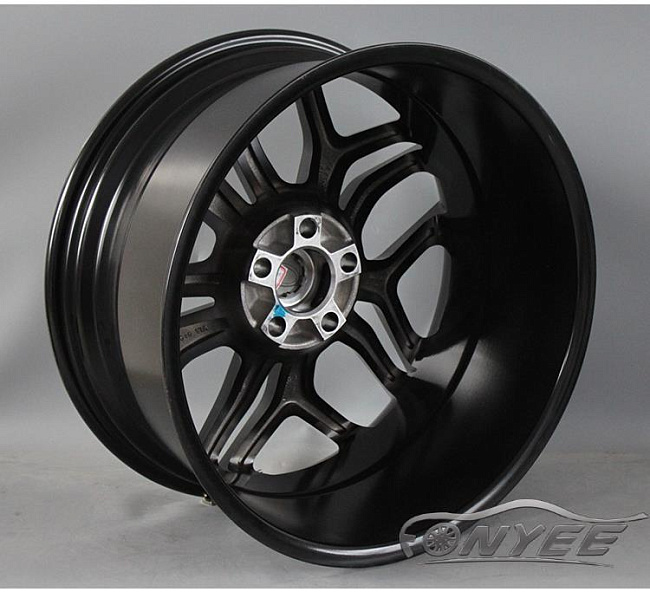 картинка Новые диски Range Rover Evoque Wheels R20 5x108 ET45 J9,5 черный глянец + серебро магазин  StreetTuning 