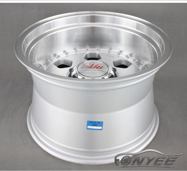 картинка Новые диски Daytona R16 6х139,7 ET-44 J10 серебристые + полированная полка магазин  StreetTuning 