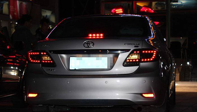 картинка Задние фонари для Toyota Corolla 2011-2013 г темные магазин  StreetTuning 