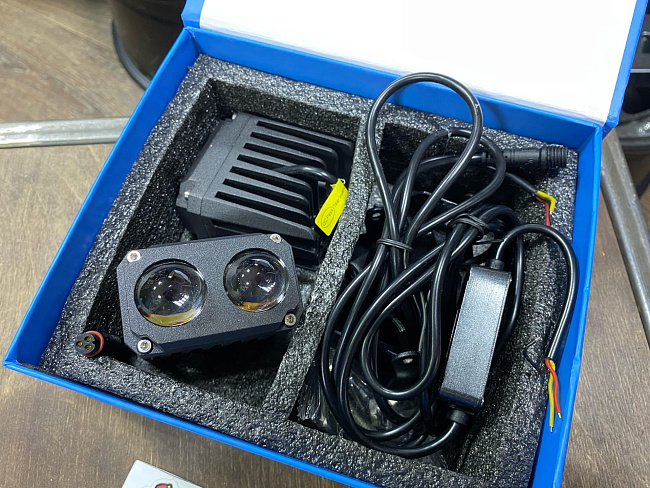 картинка Светодиодные прожекторы-линзы Sanvi U10, комплект 2 шт магазин  StreetTuning 