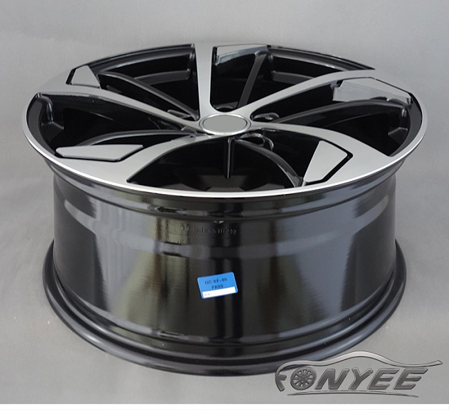 картинка Новые диски Audi style 139 R19 5x112 ET25 J8,5 черный + серебро магазин  StreetTuning 