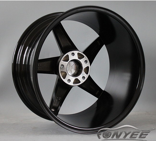 картинка Новые диски Versus VS83 R18 5х120 ET25 J9,5 серебро + черный глянец магазин  StreetTuning 