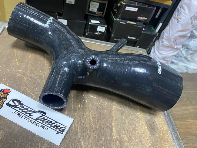 картинка Патрубок турбины STREETTUNING для Mitsubishi Lancer Evo 7-9 магазин  StreetTuning 