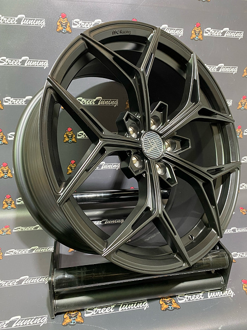 картинка Новые диски VAGE VF-X01 R18 J8 ET35 5X108 Black магазин  StreetTuning 