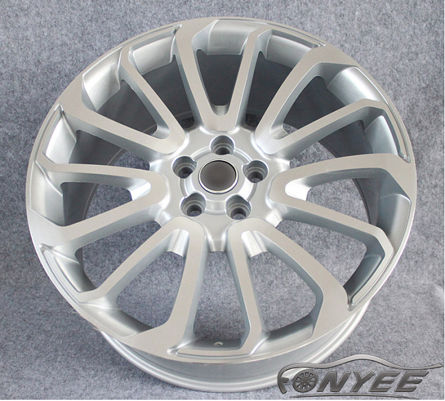 картинка Новые диски Range Rover Autobiography Wheels HSE Sport R22 5x120 ET50 J10 серебро магазин  StreetTuning 