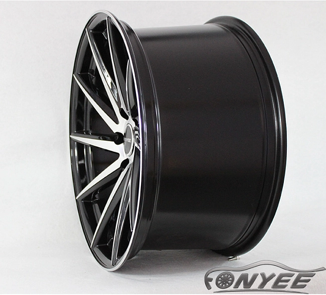 картинка Новые диски Vossen CVT-R Replica R19 5X114,3 ET35 J9 черный глянец + серебро магазин  StreetTuning 