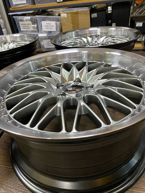 картинка Новые диски VS Work SPL F051 R18 J8.5 ET35 5X100 Hyper Blackолотые магазин  StreetTuning 