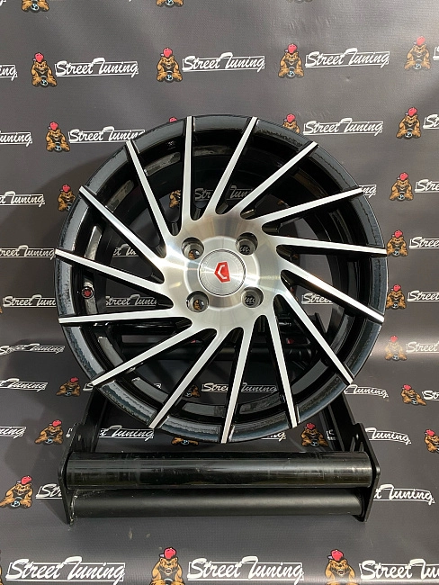 картинка Новые диски Vossen вертушки R15 J6.5 ET30 4X100, Silver+Black магазин  StreetTuning 