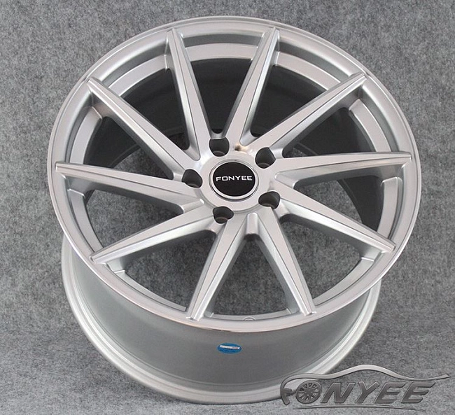 картинка Новые диски Vossen CVT-R Replica R19 5X114,3 ET35 J10 серебристые магазин  StreetTuning 