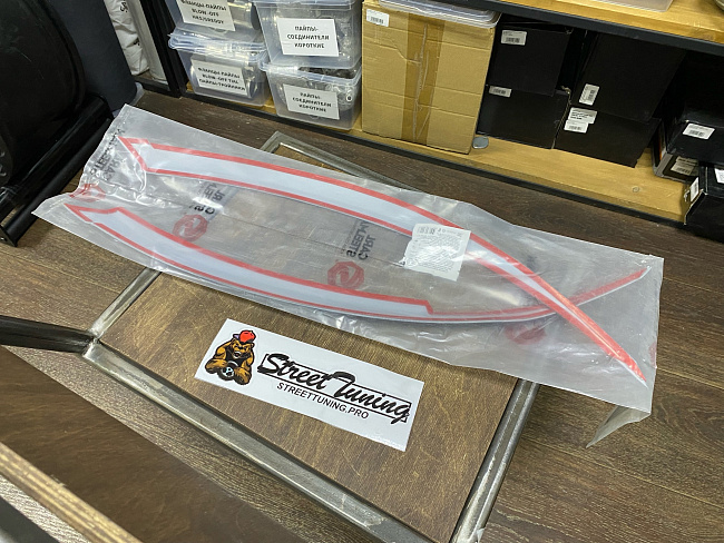 картинка Реснички на фары для  MITSUBISHI OUTLANDER 2015-2020г магазин  StreetTuning 