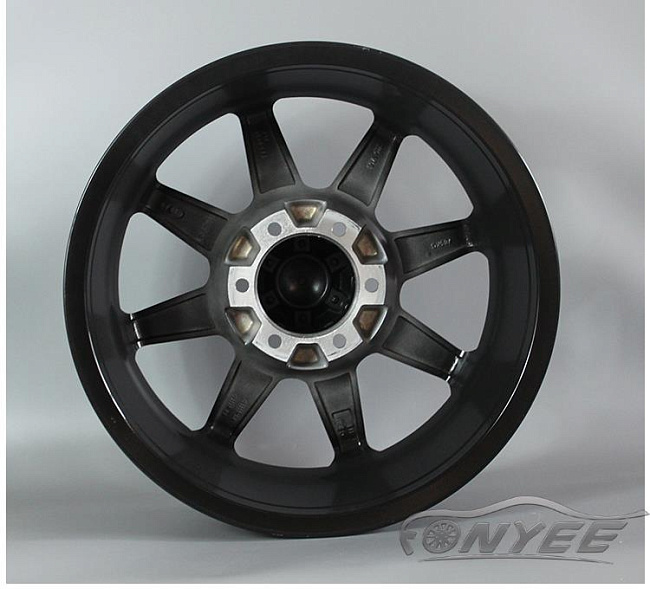 картинка Новые диски IWheel design R18 5X139,7 ET20 J8,5 черный мат + серебро магазин  StreetTuning 