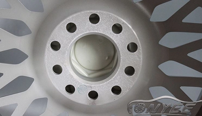 картинка Новые диски BBS RS R17 5X100/5X112 ET35 J7,5 серебро + золотистые болтики магазин  StreetTuning 