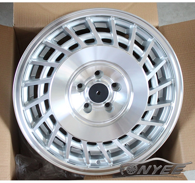 картинка Новые диски K2 OFF-ROAD R18 5х112 J9,5 ET35 серебро магазин  StreetTuning 