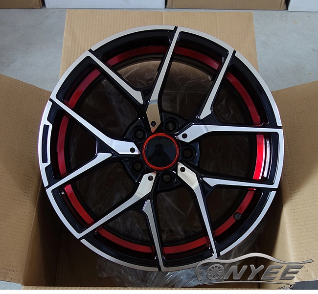 картинка Новые диски AMG SERIES 2017 R18 5х112 ET35 J8 черный + красный магазин  StreetTuning 