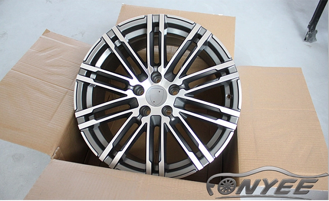 картинка Новые диски Porsche Macan wheels R21 5x130 ET55 J10 Серый глянец + серебро магазин  StreetTuning 