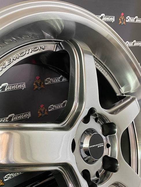 картинка Новые диски Work T5R 2P R18 J8.5 ET28 5x114.3 Hyper Black магазин  StreetTuning 