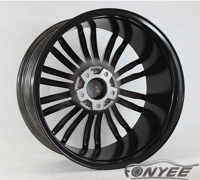 картинка Новые диски BMW style 142 R18 5x120 ET20 J9,5 темно-серебристые магазин  StreetTuning 