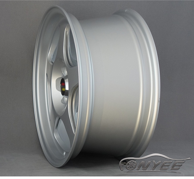 картинка Новые диски AVID.1 AV-08 R15 4X100 ET35 J6,5 серебро магазин  StreetTuning 