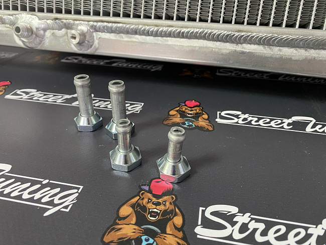 картинка Радиатор алюминиевый Toyota Mark JZX100 JZX110 1JZ-GTE 50мм AT STREETTUNING магазин  StreetTuning 