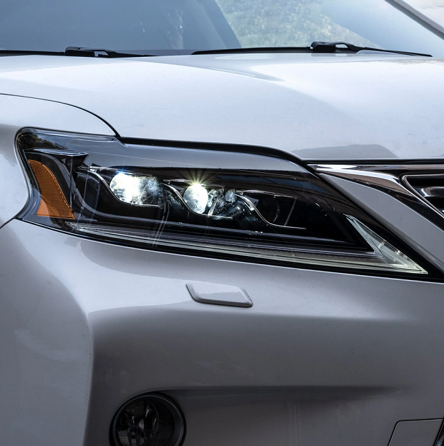 картинка Передние светодиодные фары VLAND для TLexus RX300 RX350 RX450H магазин  StreetTuning 