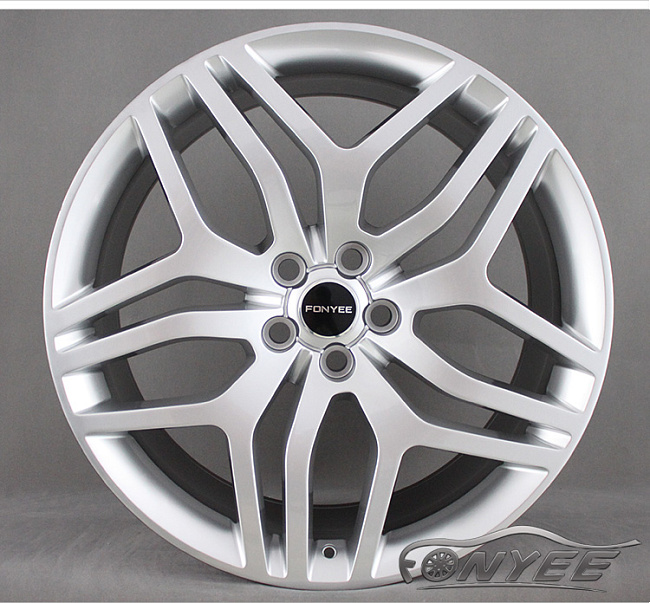 картинка Новые диски Range Rover Evoque Wheels R22 5x120 ET48 J9,5 серебро магазин  StreetTuning 