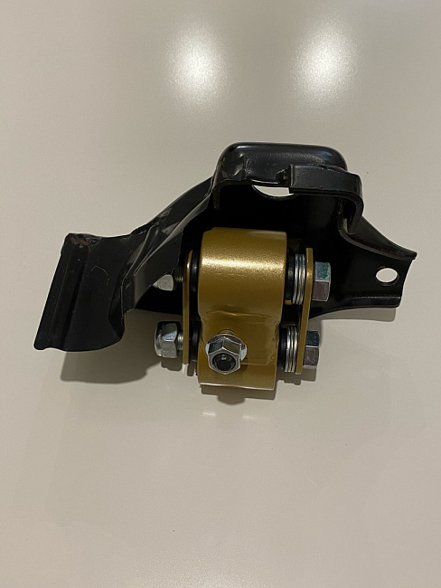 картинка Комплект усиленных опор двигателя Subaru Legacy, Forester магазин  StreetTuning 