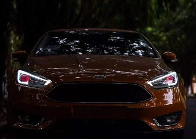 картинка Передние фары Ford Focus 3 2015-2017 г магазин  StreetTuning 
