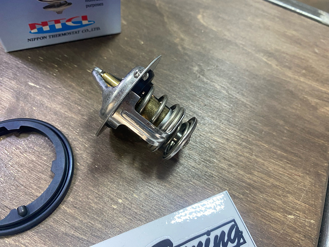 картинка Термостат низкотемпературный спортивный ТАМА Honda B16A, ZC, D16A, F20 магазин  StreetTuning 