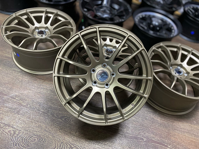 картинка Новые диски RAYS Gram Lights 57 Xtreme R18 5X114,3 ET33 J8,5 бронза матовая магазин  StreetTuning 