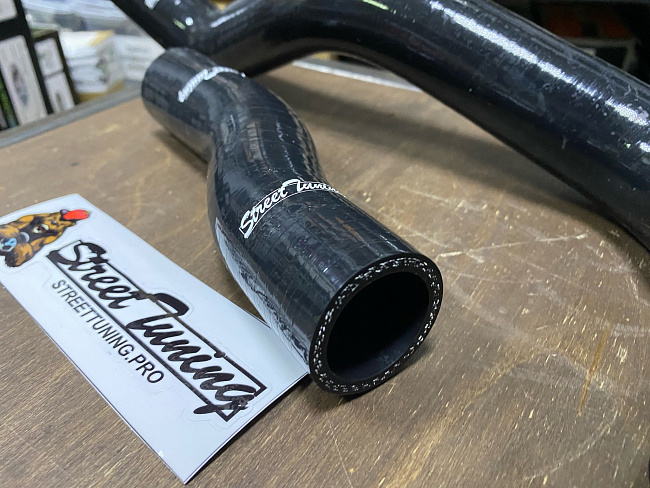 картинка Патрубки радиатора STREETTUNING для Lexus IS250 2.5L, IS300 2000-2005 магазин  StreetTuning 