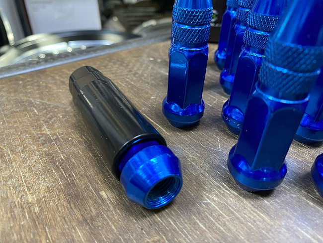 картинка Комплект гаек пики (пули) Starleks, 12х1.5 , цвет синий, 20 шт. магазин  StreetTuning 