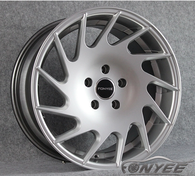 картинка Новые диски Vossen VLE1-L Replica R18 5X112 ET40 J8,5 серебро магазин  StreetTuning 