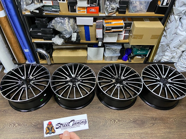 картинка Новые диски SL148 для Mercedes R18 J8 ET45 5X112 черные + серебро магазин  StreetTuning 