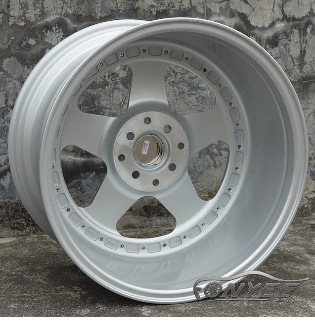 картинка Новые диски Rotiform R17 4x100-4x114,3 ET10 J10 серебро + полированная полка магазин  StreetTuning 