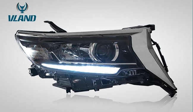 картинка Передние фары для TOYOTA LAND CRUISER PRADO 2018-Н.В магазин  StreetTuning 