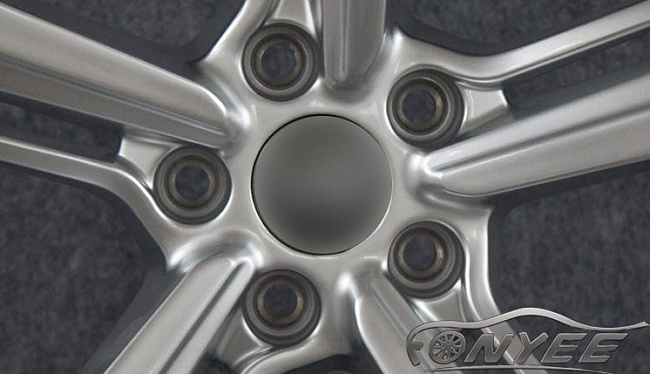 картинка Новые диски Audi RS 7 R20 5x112 ET32 J8,5 серебро магазин  StreetTuning 