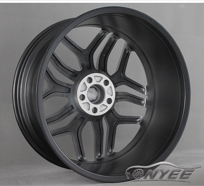 картинка Новые диски Range Rover Evoque Wheels R22 5x120 ET48 J9,5 серебро магазин  StreetTuning 