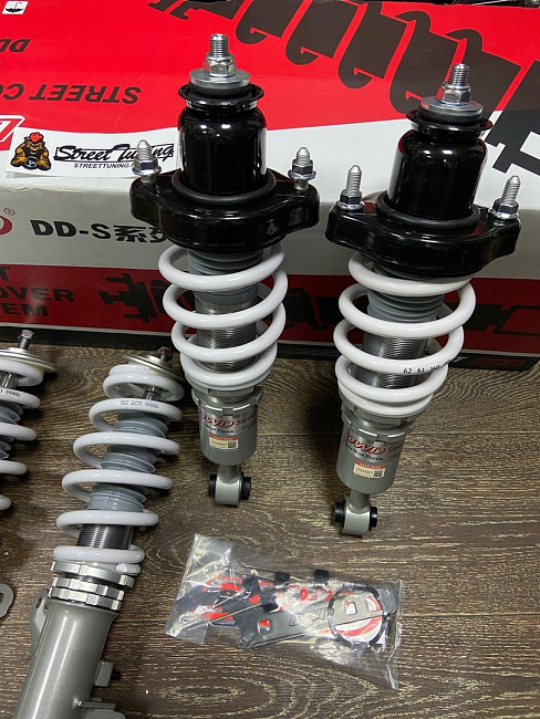 картинка Винтовая подвеска койловеры DWD Street series для Mitsubishi Lancer 10 магазин  StreetTuning 