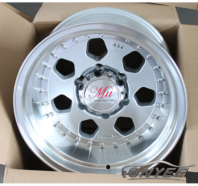 картинка Новые диски Daytona R16 6х139,7 ET-44 J10 серебристые + полированная полка магазин  StreetTuning 