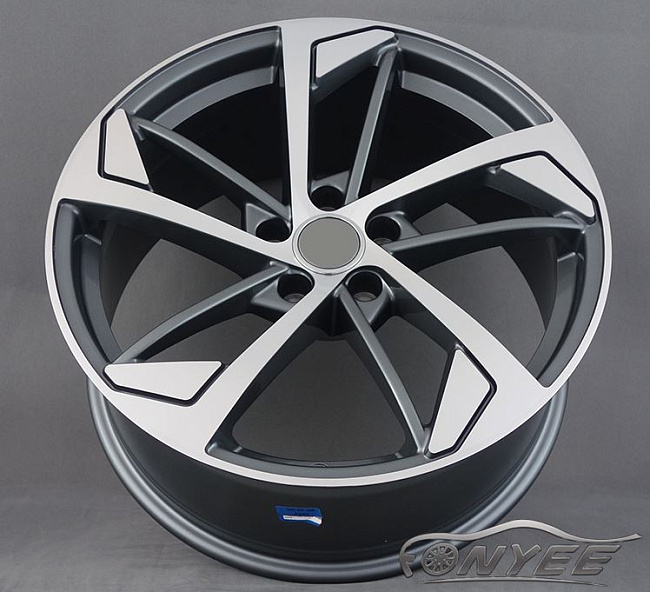 картинка Новые диски Audi style 139 R19 5x112 ET35 J8,5 серый + серебро магазин  StreetTuning 