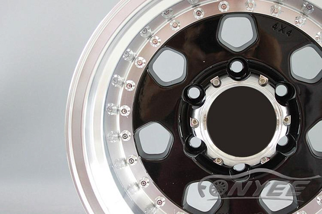 картинка Новые диски Daytona R15 6х139,7 ET-44 J10 черный глянец + полированная полка магазин  StreetTuning 