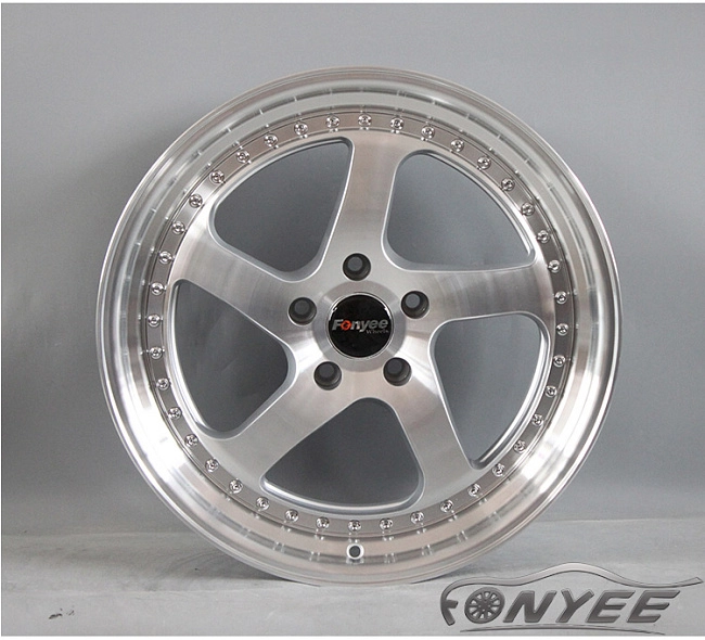 картинка Новые диски Rotiform TMB Flat R19 5х120 ET35 J8,5 серебро магазин  StreetTuning 